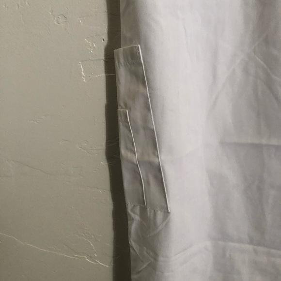 WHITE SCRUBS SET SIZE MEDIUM, fits like large - Picture 5 of 11